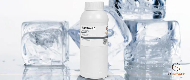 ice cubes and a bottle of cooler c-1000
